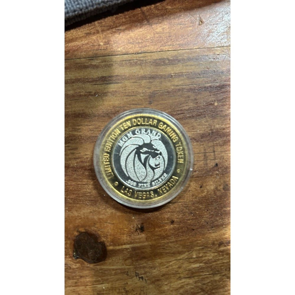 $10 Marilyn Monroe MGM Grand Gaming Token .999 Silver Center - Picture 3 of 3